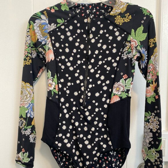 Maaji Women's Surfsuit Reversable Long Sleeve UPF 50 One Piece Small - Picture 1 of 6